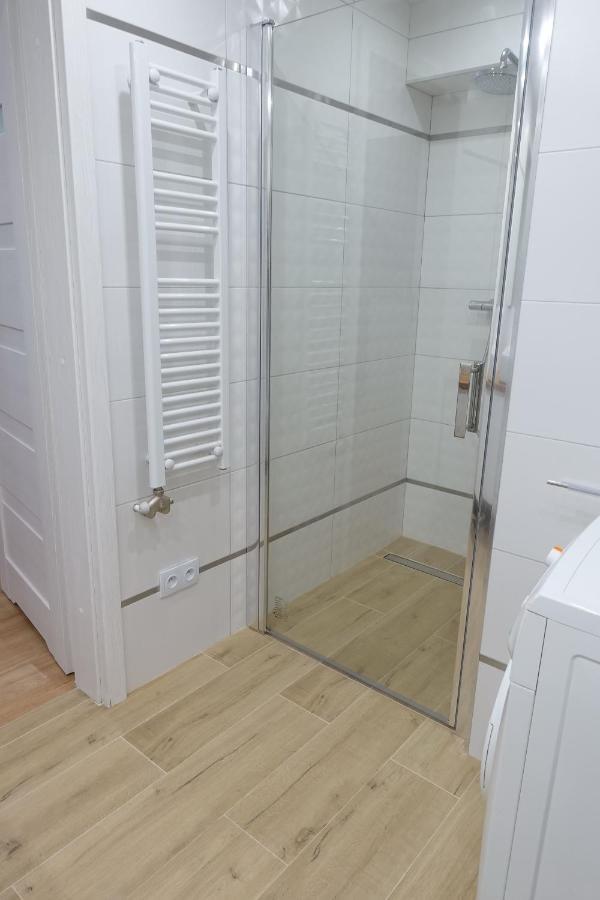 Three Rooms Apartment Cracovia Exterior foto